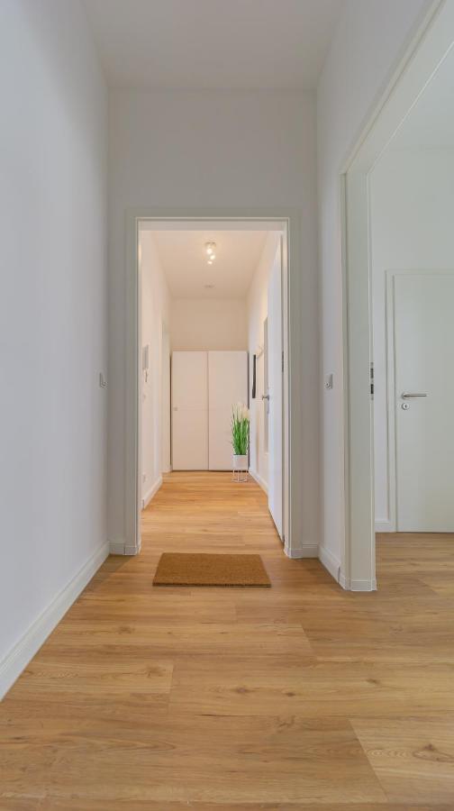 Modernes Apartment - Zentral, Ruhig, Wlan, Netflix, Kueche, Schreibtisch, Parkplatz, Waschtrockner Cottbus Buitenkant foto